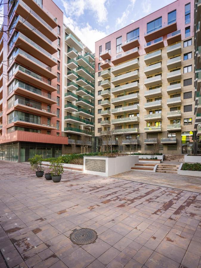 Grand Corvin Studio With Balcony Boedapest Buitenkant foto