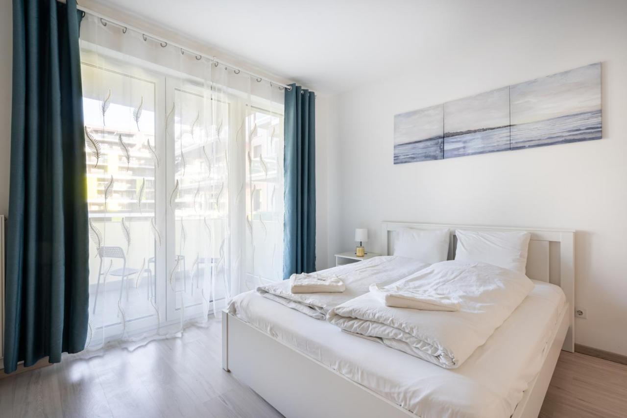 Grand Corvin Studio With Balcony Boedapest Buitenkant foto