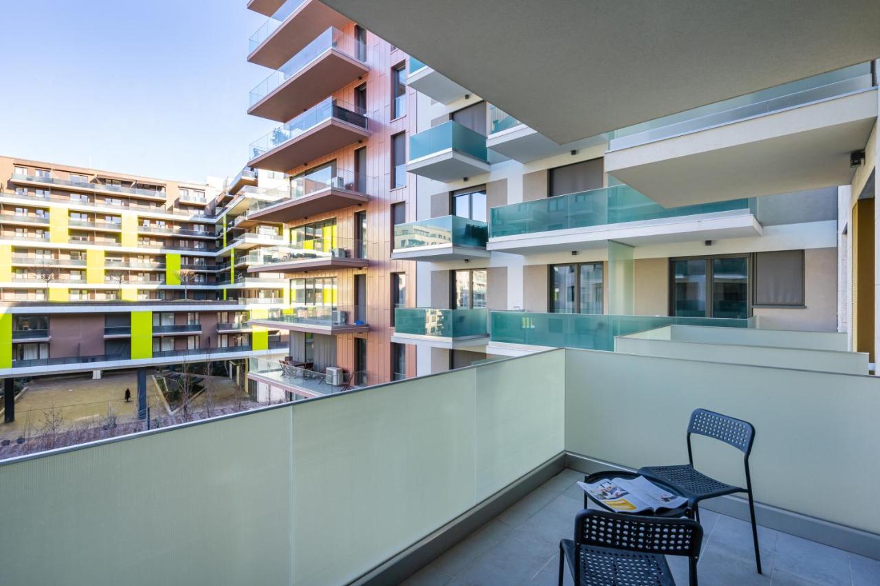 Grand Corvin Studio With Balcony Boedapest Buitenkant foto